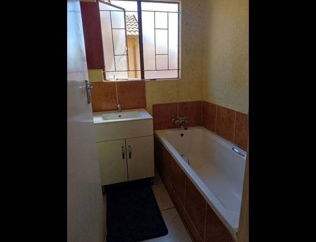 0 BEDROOM HOUSE FOR SALE IN SOSHANGUVE VV